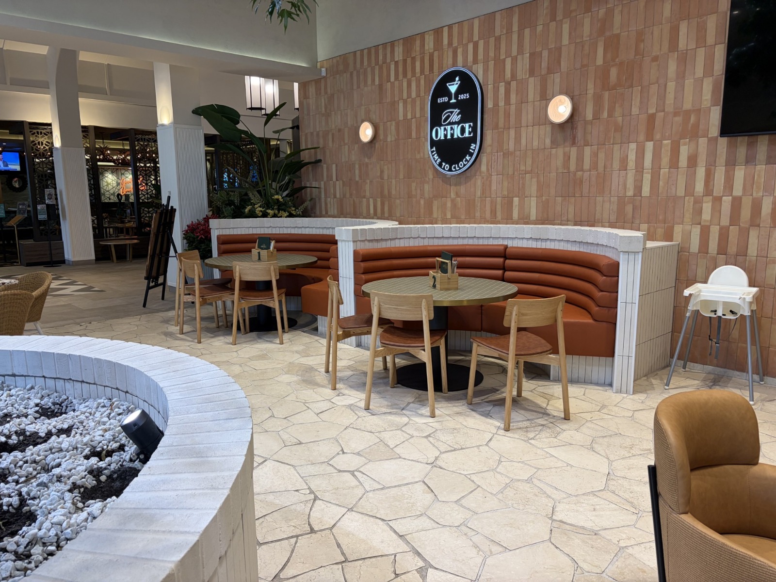 Entertainment Lounge Bar & TAB 